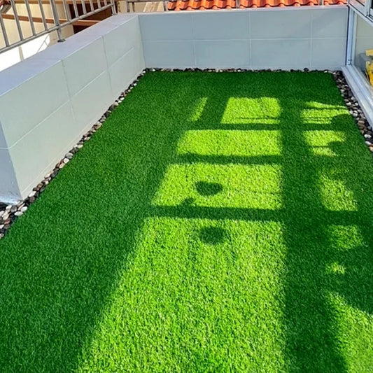 APWIKOGER Realistic Grass Turf Tiles Interlocking Indoor Outdoor Mat